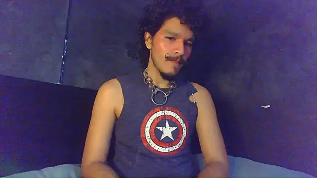 Snapshot of die_mond chatting on April 29, 12:53 pm die mond online show from April 29, 12:53 pm