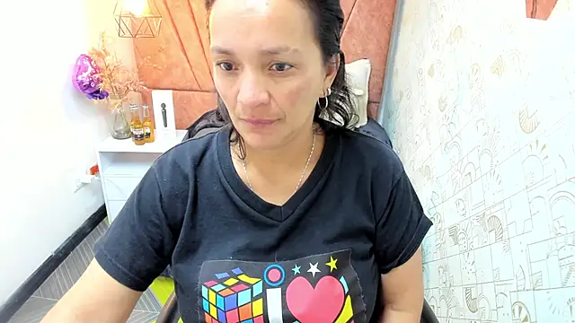 MarilynMiilf  online show from December 5, 7:40 am