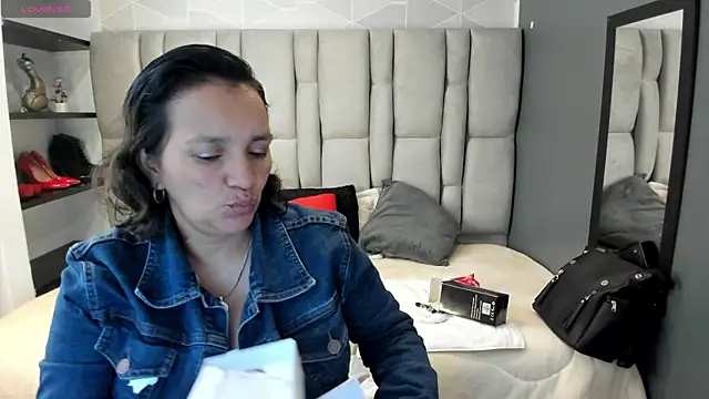 MarilynMiilf  online show from May 14, 7:44 pm