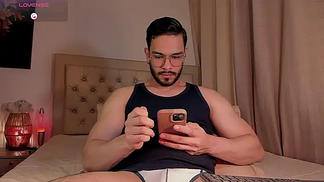 Josseph1  online show from October 14, 11:14 pm