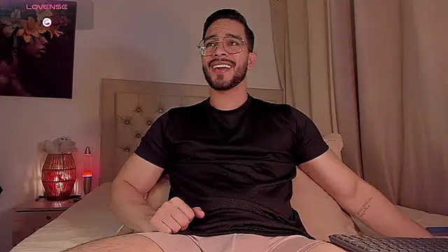 Josseph1  online show from October 15, 11:35 pm