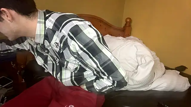 Snapshot of ThatGuyNextDoor1992 chatting on February 25, 6:58 am ThatGuyNextDoor1992 online show from February 25, 6:58 am