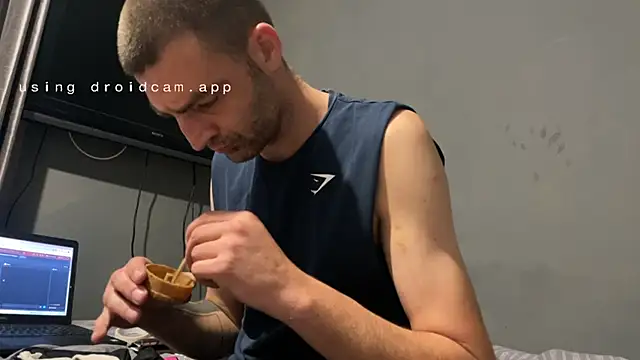 Snapshot of ThatGuyNextDoor1992 chatting on September 17, 9:06 pm ThatGuyNextDoor1992 online show from September 17, 9:06 pm