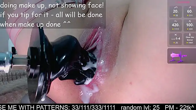 kitty alika online show from November 10, 11:48 am