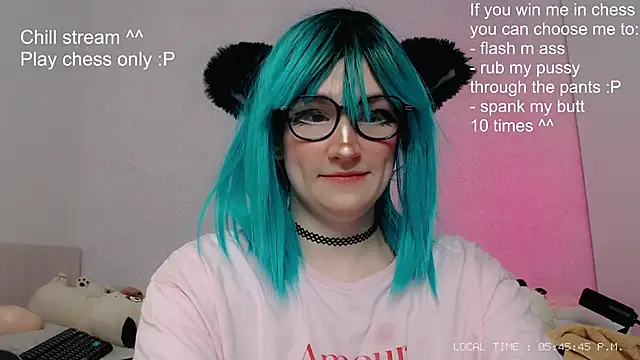 Snapshot of kitty_alika chatting on January 6, 2:47 pm kitty alika online show from January 6, 2:47 pm