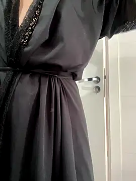 Snapshot of AliceStone19 chatting on October 23, 5:44 pm AliceStone19 online show from October 23, 5:44 pm