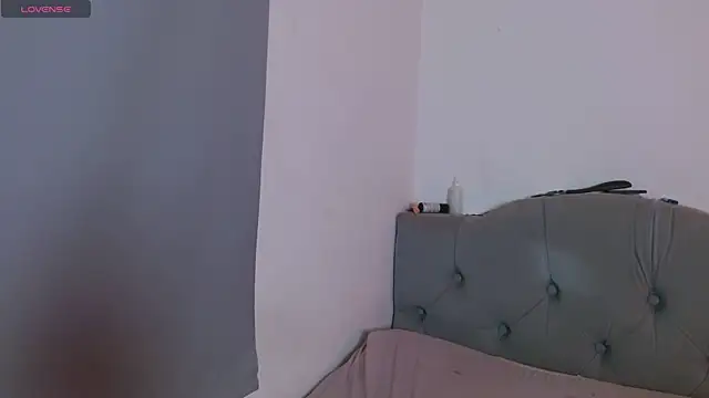 Red-moon1 online show from October 22, 4:34 am