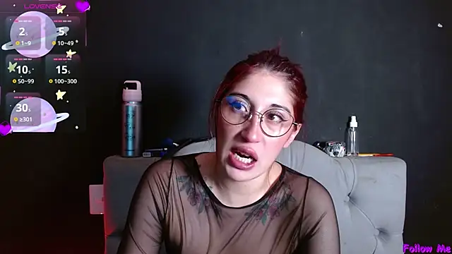 Red-moon1 online show from January 17, 4:38 am