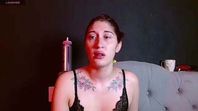 Red-moon1 online show from January 15, 5:33 am