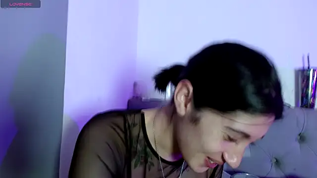 Red-moon1 online show from November 5, 4:37 am