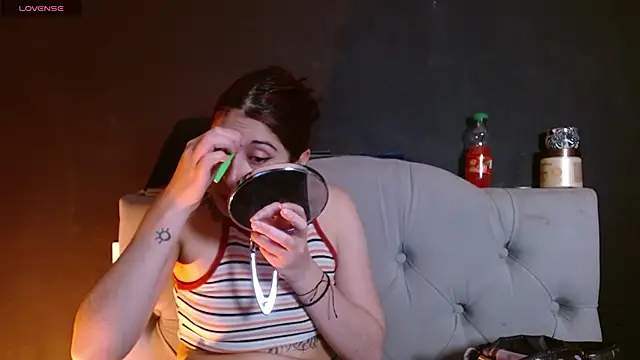 Red-moon1 online show from February 26, 4:56 am