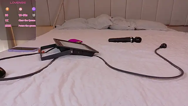 Megan browns1 online show from November 5, 1:03 pm