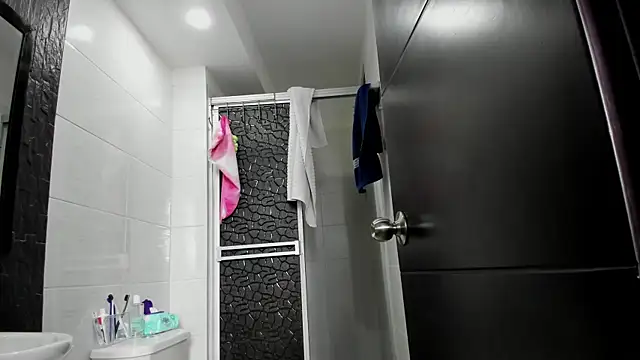 sophiaamethystt online show from January 13, 8:24 pm