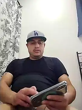 Snapshot of thickcocklatino chatting on December 2, 7:55 pm thickcocklatino online show from December 2, 7:55 pm