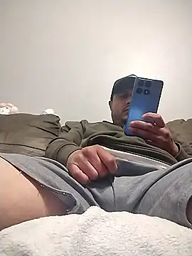 thickcocklatino online show from March 5, 9:11 pm