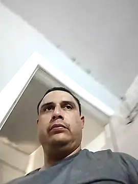 Snapshot of thickcocklatino chatting on February 18, 11:30 pm thickcocklatino online show from February 18, 11:30 pm