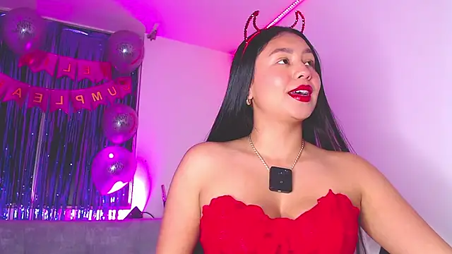 Snapshot of sweeet_amy chatting on October 8, 8:20 pm sweeet amy online show from October 8, 8:20 pm