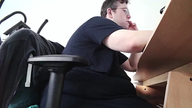 chubbysmallcockxh online show from May 23, 5:34 pm