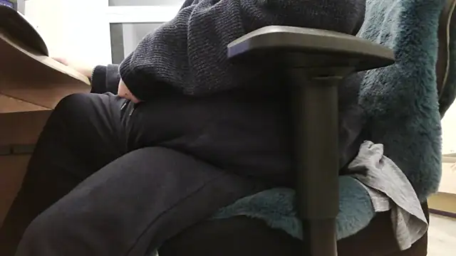 Snapshot of chubbysmallcock@xh chatting on November 1, 4:34 pm chubbysmallcockxh online show from November 1, 4:34 pm