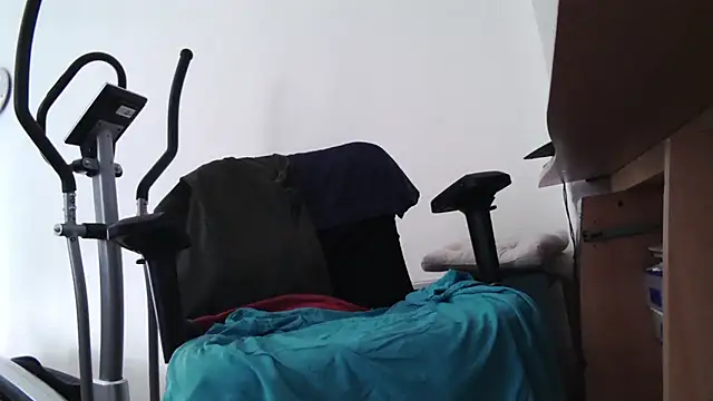 chubbysmallcockxh online show from July 2, 3:07 pm