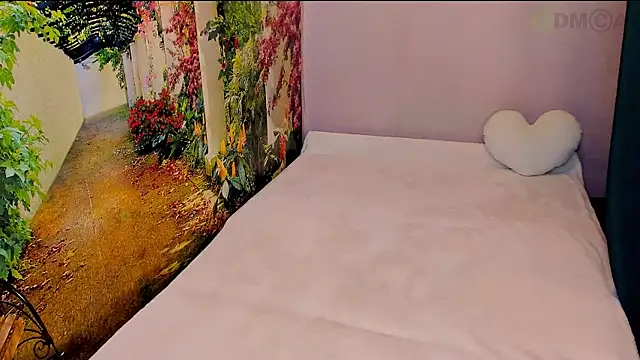 I-JUST-I online show from January 11, 10:11 am