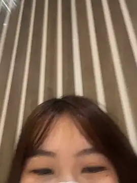 Onee-Chew online show from May 15, 7:50 am