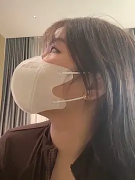 Onee-Chew online show from April 26, 11:51 am