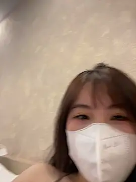 Onee-Chew online show from April 12, 4:49 am