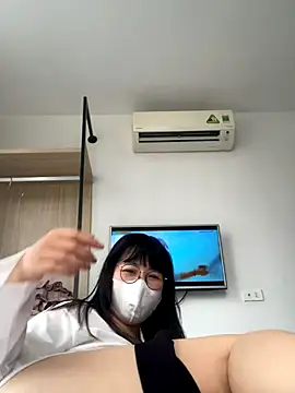 Onee-Chew online show from December 18, 6:40 am