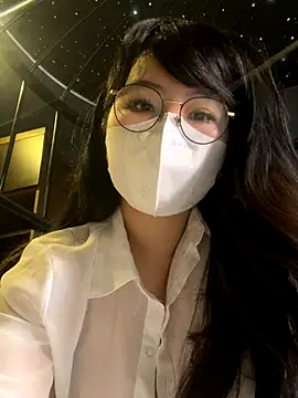 Snapshot of Onee-Chew chatting on November 28, 8:58 am Onee-Chew online show from November 28, 8:58 am