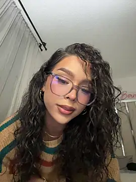 Samantha Bernardo online show from July 18, 12:52 am