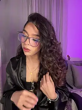 Samantha Bernardo online show from April 7, 3:52 am