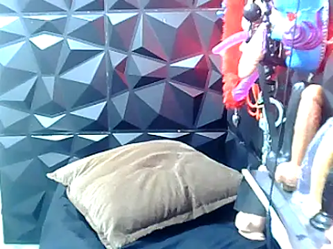 Snapshot of URFUCKINGDOLL chatting on December 2, 3:54 am URFUCKINGDOLL online show from December 2, 3:54 am
