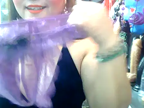Snapshot of URFUCKINGDOLL chatting on January 5, 2:17 am URFUCKINGDOLL online show from January 5, 2:17 am