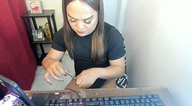 AdriannaCane online show from January 31, 1:12 pm