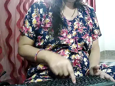 Snapshot of RukminiNew chatting on November 2, 10:31 am RukminiNew online show from November 2, 10:31 am