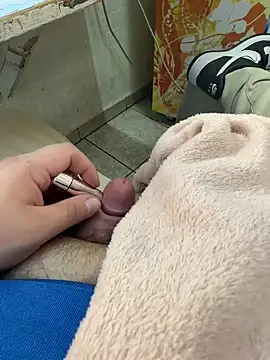 buri232 online show from March 18, 3:12 pm