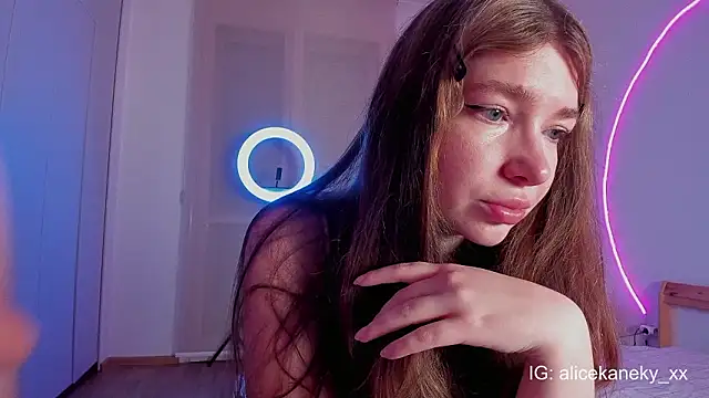 alicekaneky online show from February 6, 11:34 pm