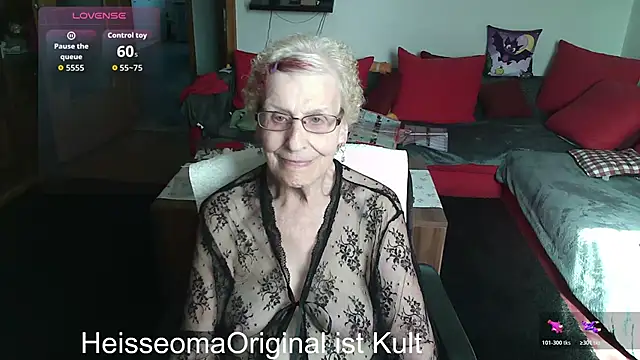 Snapshot of HeisseomaOriginal chatting on June 1, 7:08 am HeisseomaOriginal online show from June 1, 7:08 am