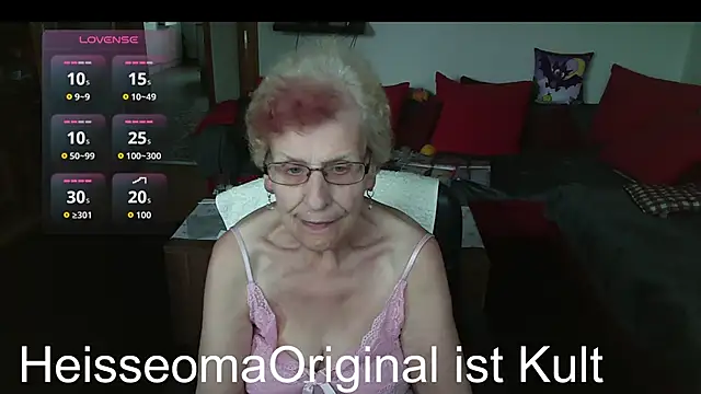 Snapshot of HeisseomaOriginal chatting on June 5, 7:25 am HeisseomaOriginal online show from June 5, 7:25 am