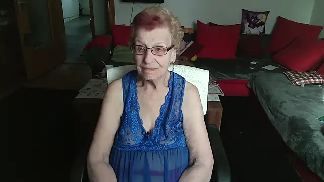 Snapshot of HeisseomaOriginal chatting on April 28, 7:13 am HeisseomaOriginal online show from April 28, 7:13 am
