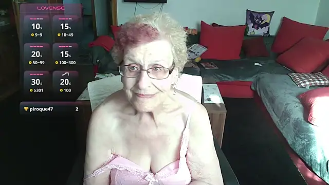 Snapshot of HeisseomaOriginal chatting on May 15, 7:06 am HeisseomaOriginal online show from May 15, 7:06 am