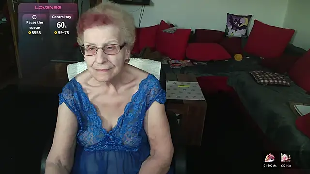 HeisseomaOriginal online show from December 16, 8:18 am