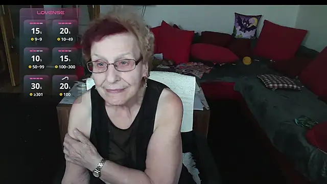 HeisseomaOriginal online show from October 31, 8:22 am