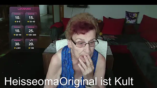 Snapshot of HeisseomaOriginal chatting on June 15, 7:19 am HeisseomaOriginal online show from June 15, 7:19 am