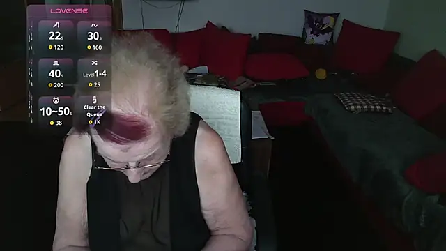 HeisseomaOriginal online show from November 16, 8:19 am