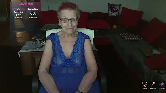 HeisseomaOriginal online show from November 26, 8:14 am