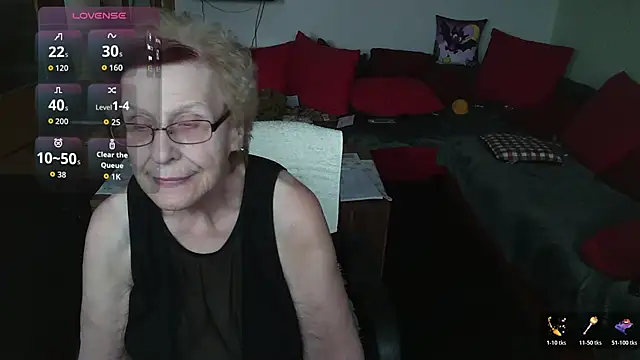 HeisseomaOriginal online show from November 14, 8:07 am