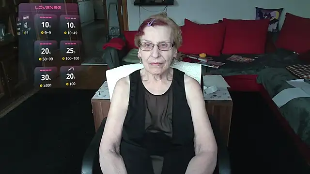 HeisseomaOriginal online show from February 23, 8:15 am