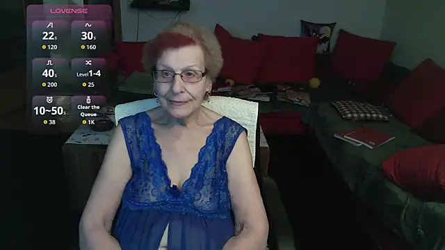 HeisseomaOriginal online show from January 14, 8:18 am